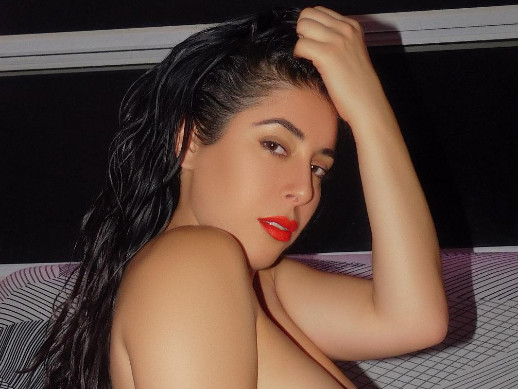 Isabella Rossini | Premium Content | Tempted